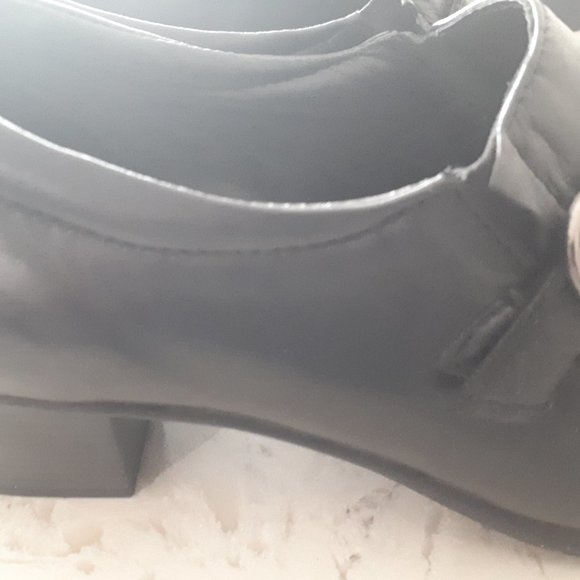 Comfort Soft Women's Fall or Winter Shoes Black size 8 - Picture 4 of 4